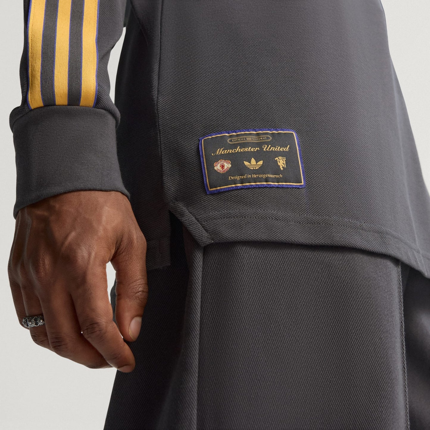 MANCHESTER UNITED TERRACE ICONS LONG SLEEVE POLO SHIRT JN2822 ORIGINAL