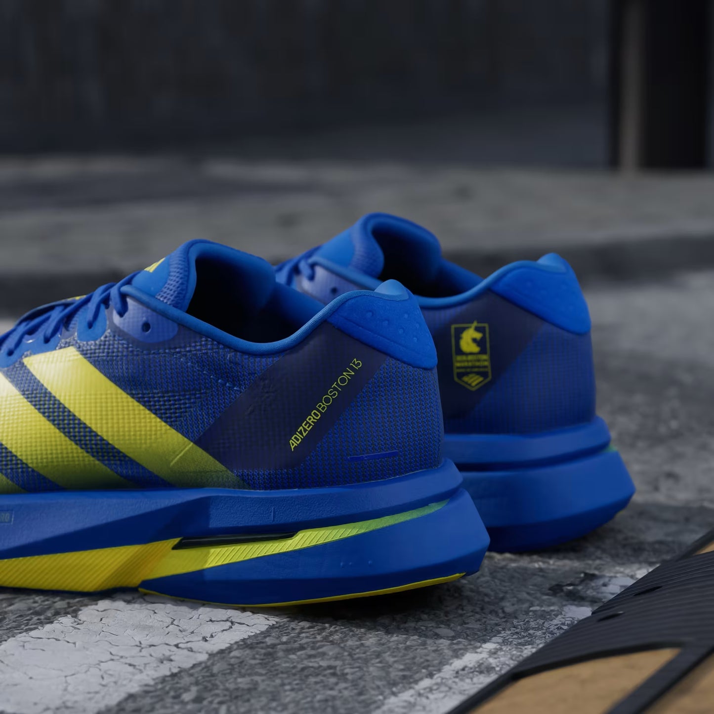 BOSTON MARATHON 2026 ADIZERO BOSTON 13 KK4238 ORIGINAL